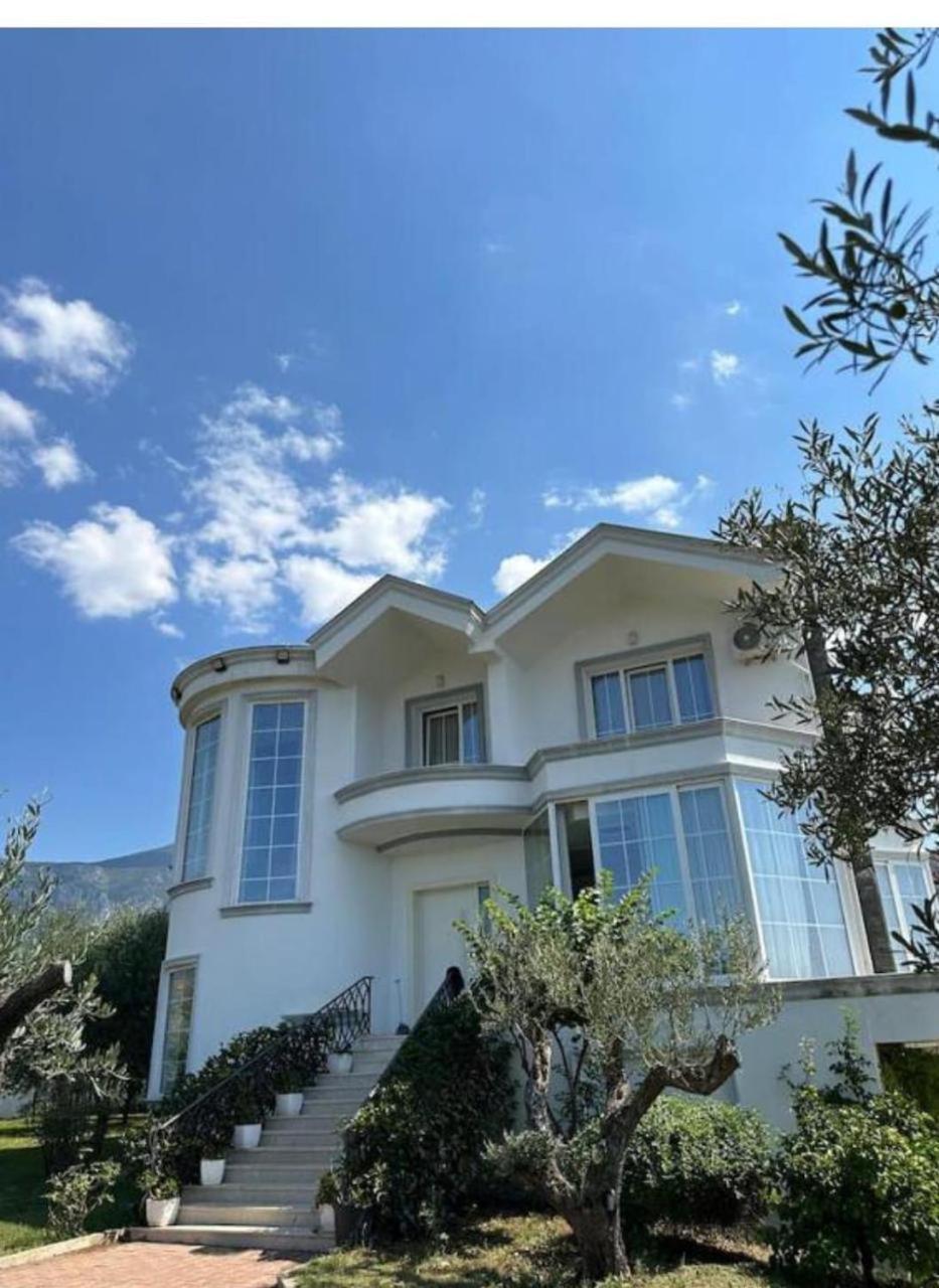 Villa Kamila Tiranë Luaran gambar