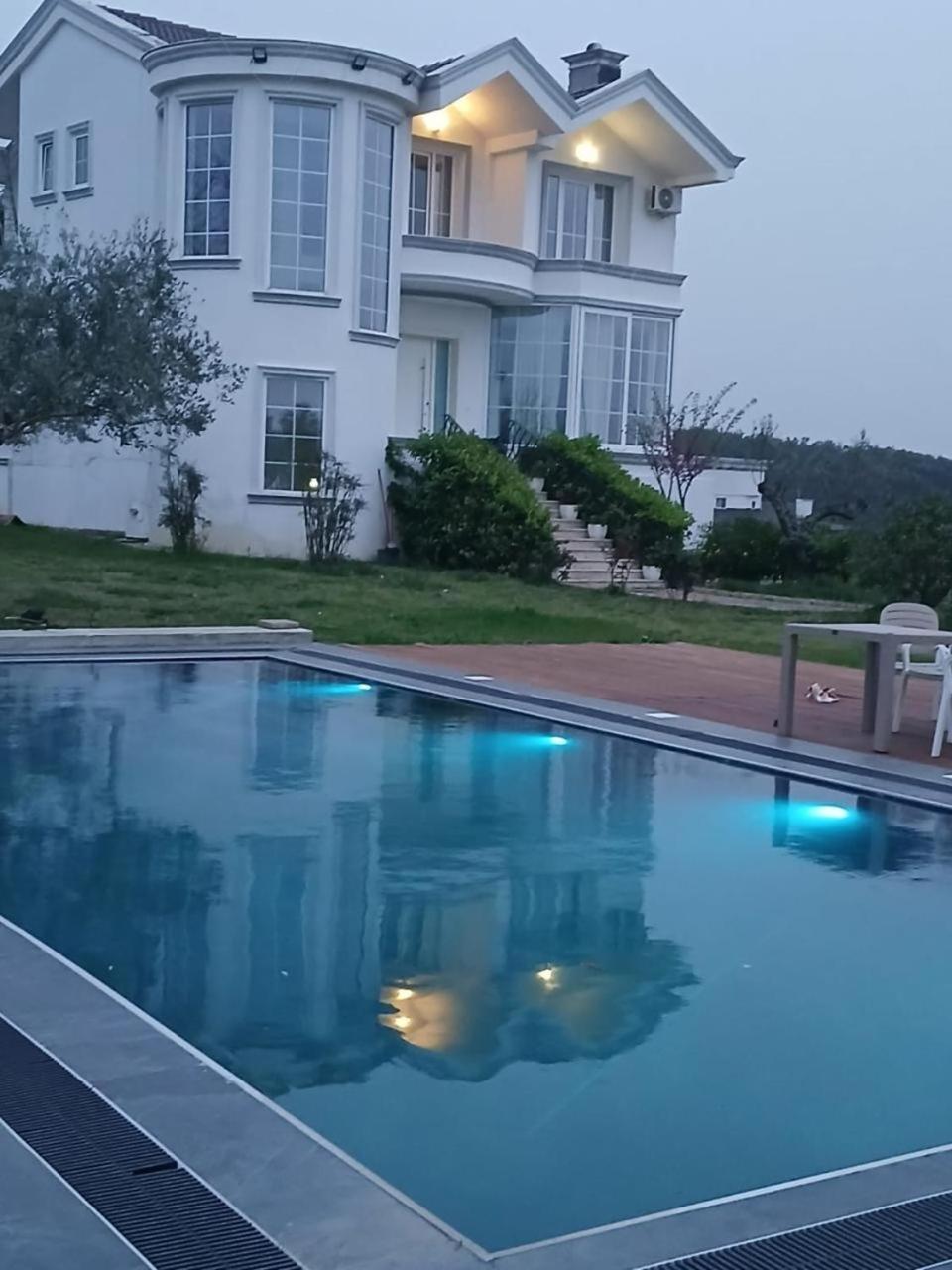 Villa Kamila Tiranë Luaran gambar