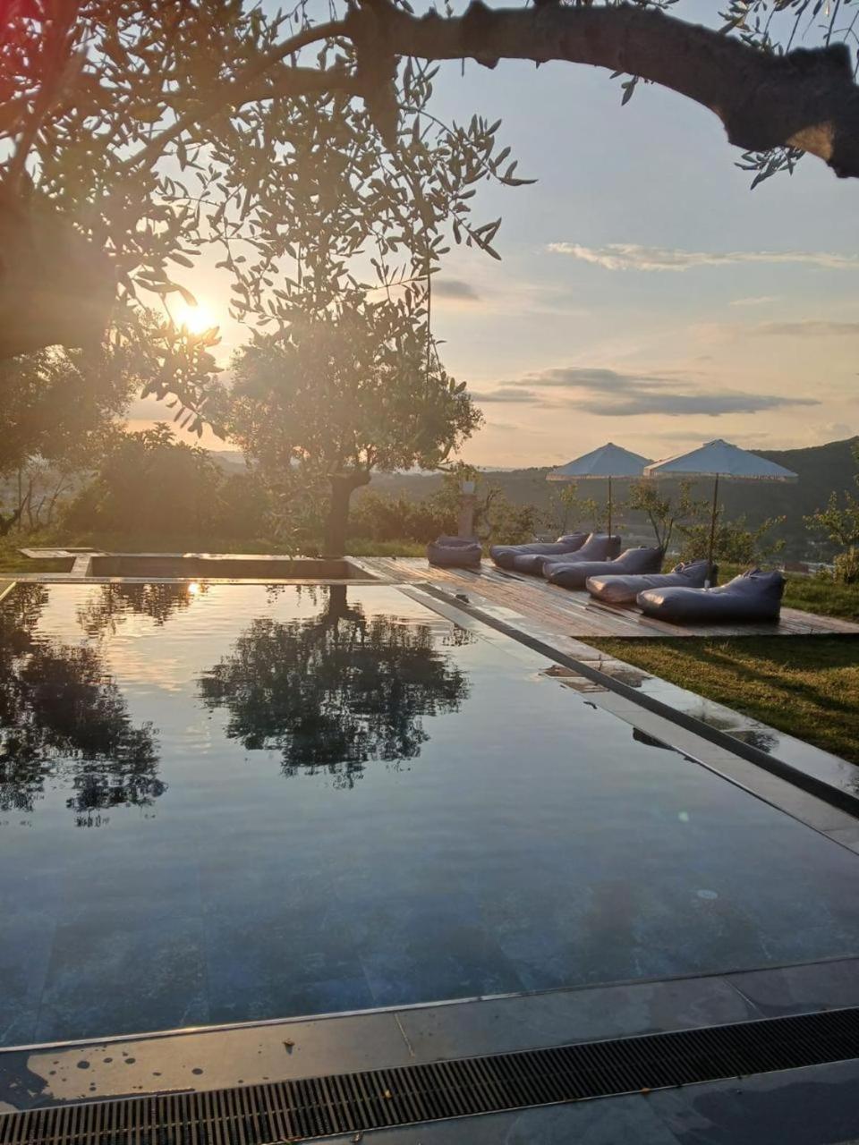 Villa Kamila Tiranë Luaran gambar