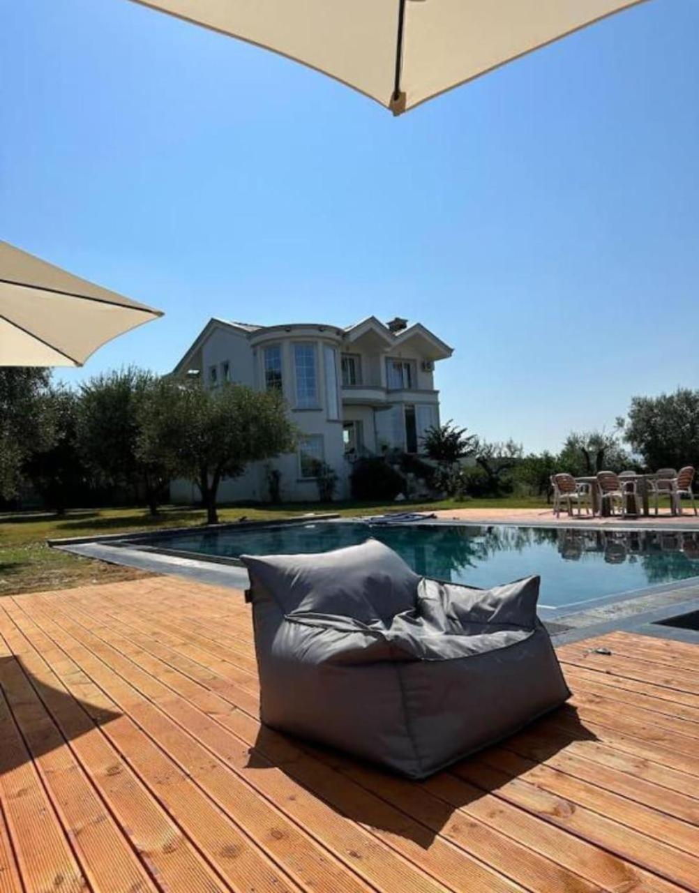 Villa Kamila Tiranë Luaran gambar