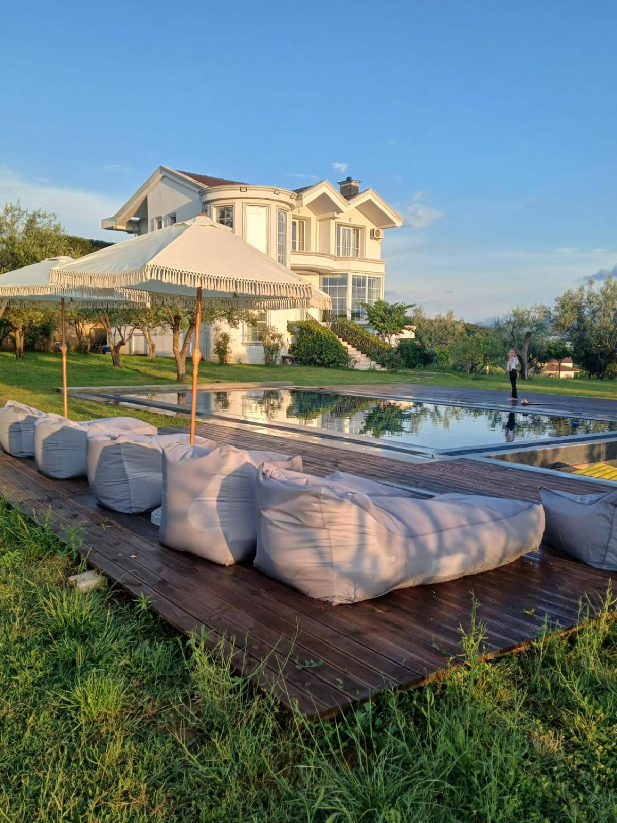 Villa Kamila Tiranë Luaran gambar